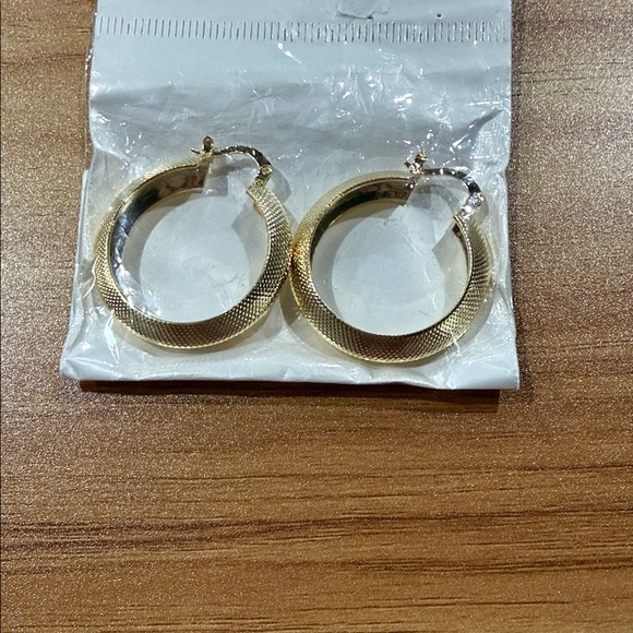 Jewelry - New Gold Tone Textured Hoop Earrings